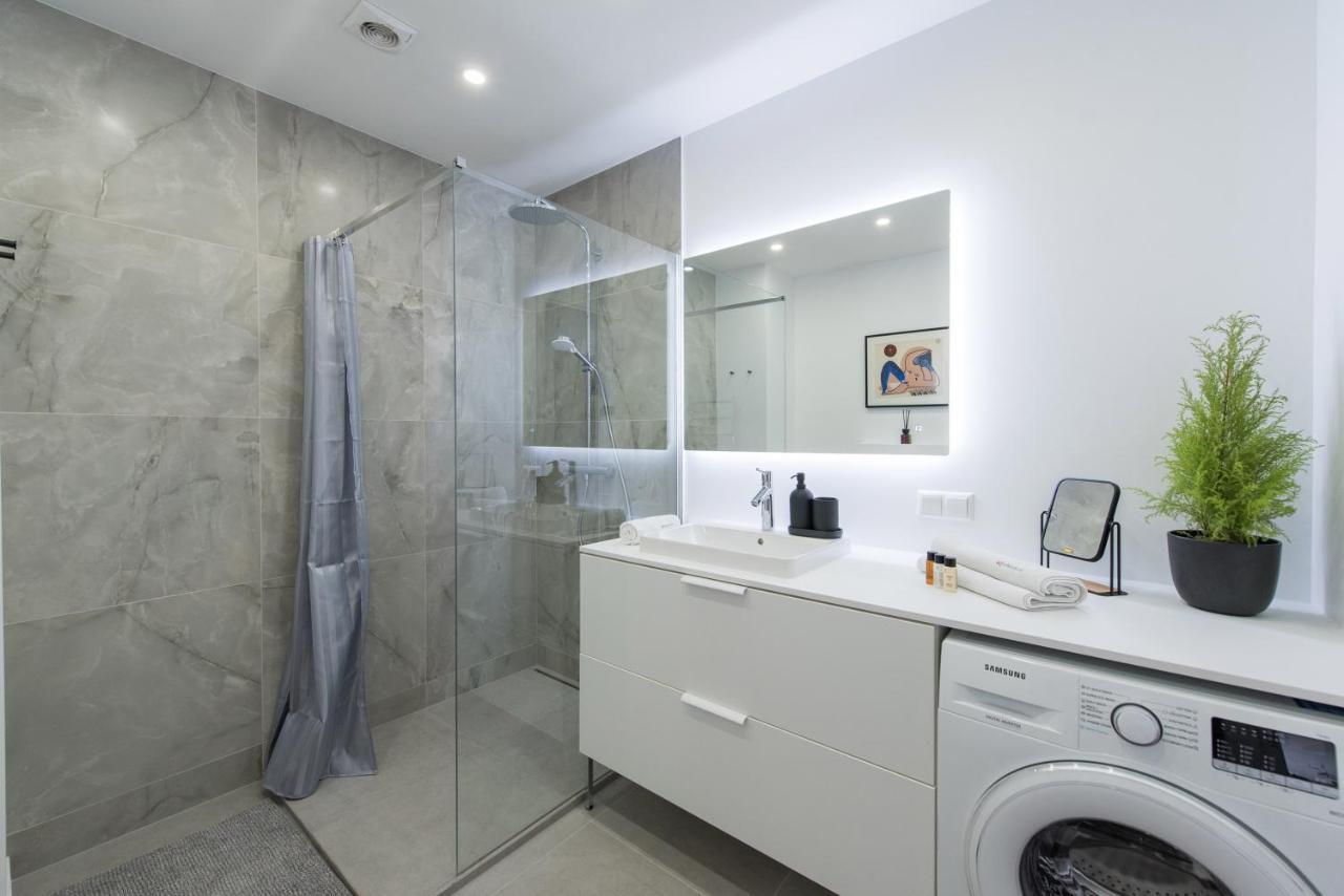 Cohost I New Basteja Life Apartments W-Garage Prkg & Self Check-In Vilnius Bagian luar foto