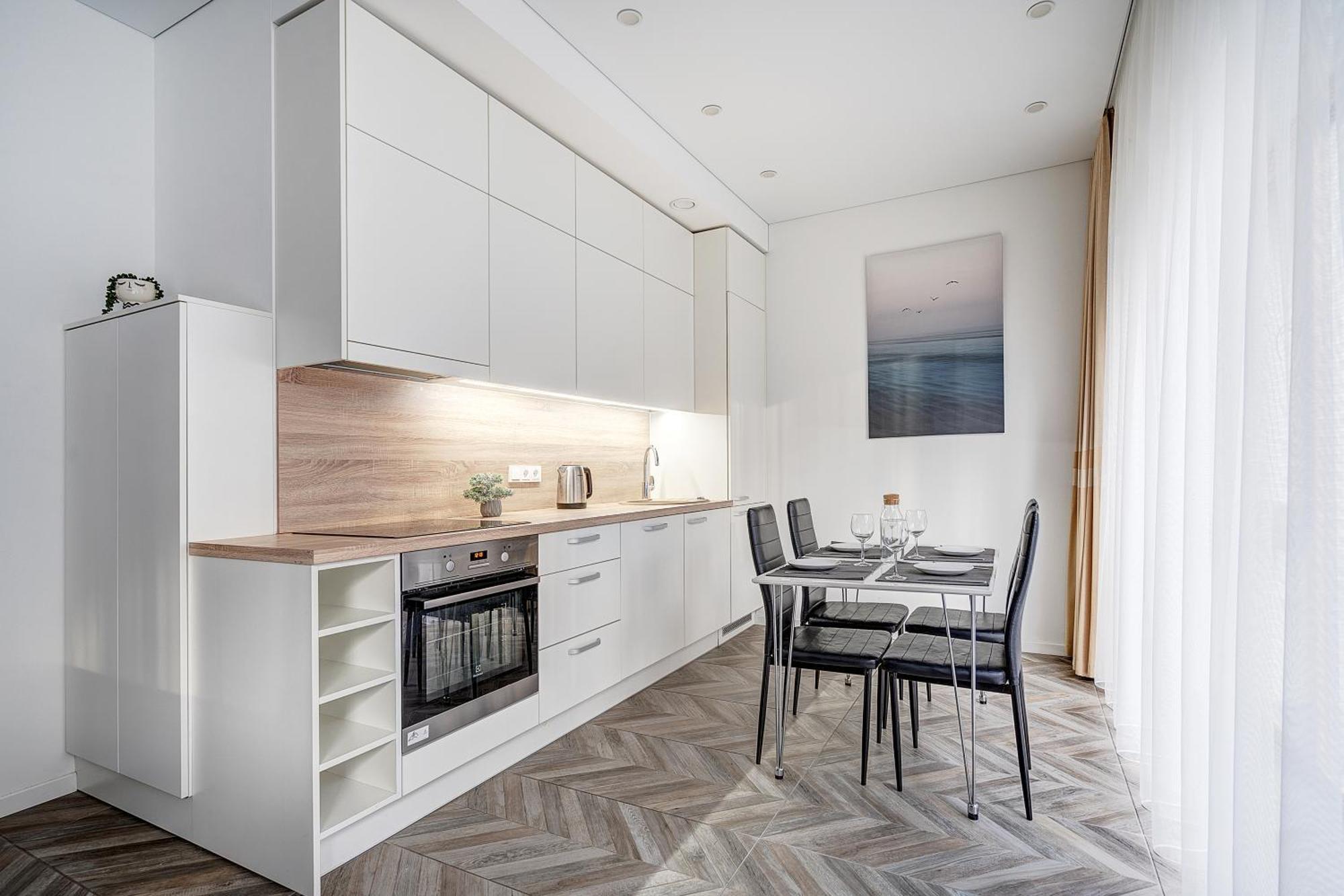 Cohost I New Basteja Life Apartments W-Garage Prkg & Self Check-In Vilnius Bagian luar foto